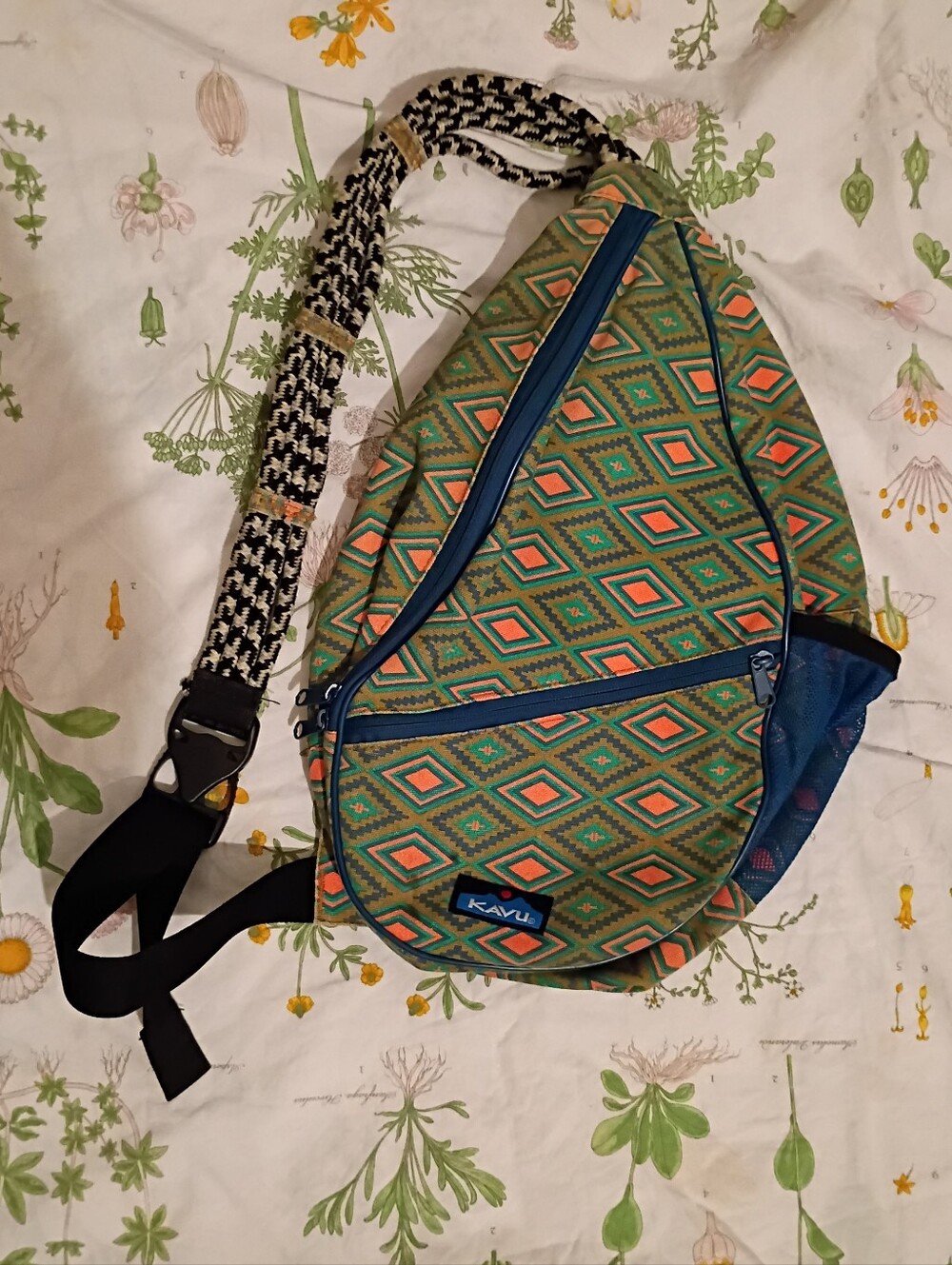 Kavu crossbody rope sling bag Aztec design